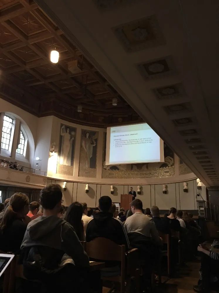去德国留学讲英语_留学德国英语有要求吗_德国留学生英语